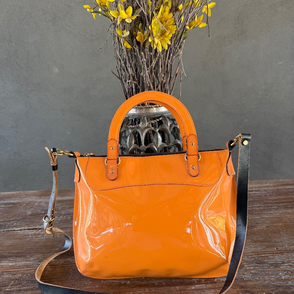 MARNI GLOSSY PATENT LEATHER CHIC ORANGE TOTE SATCHEL